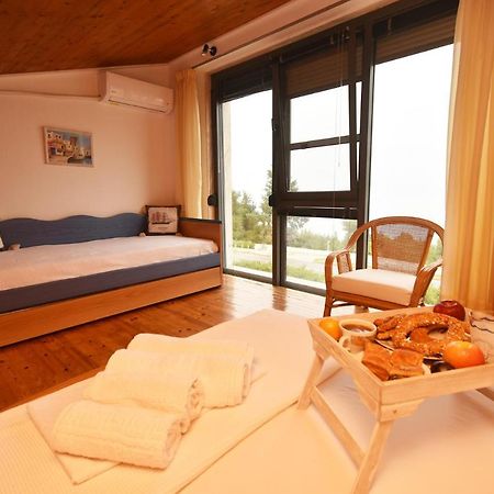 Olia Sea View Shared Pool Villa, Néa Fókaia エクステリア 写真