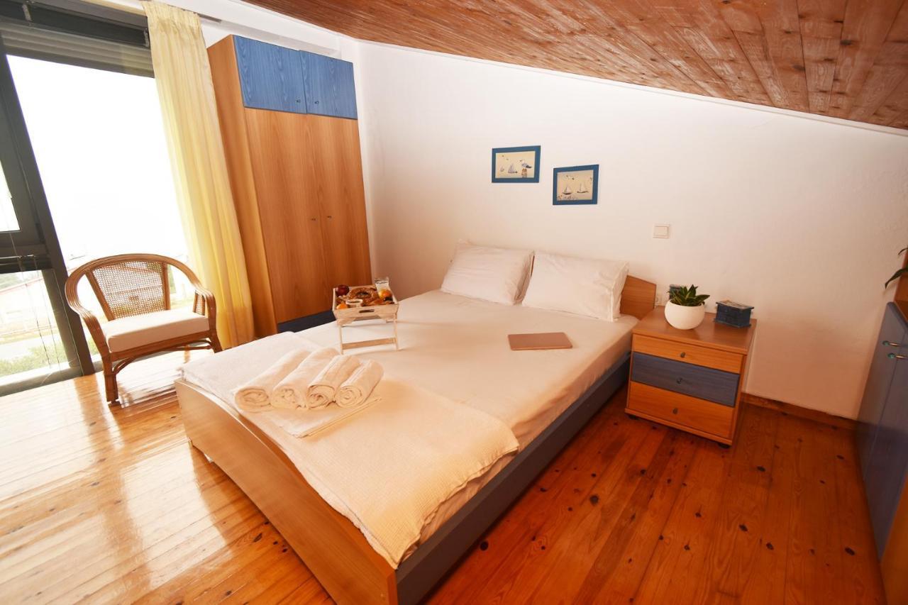 Olia Sea View Shared Pool Villa, Néa Fókaia エクステリア 写真