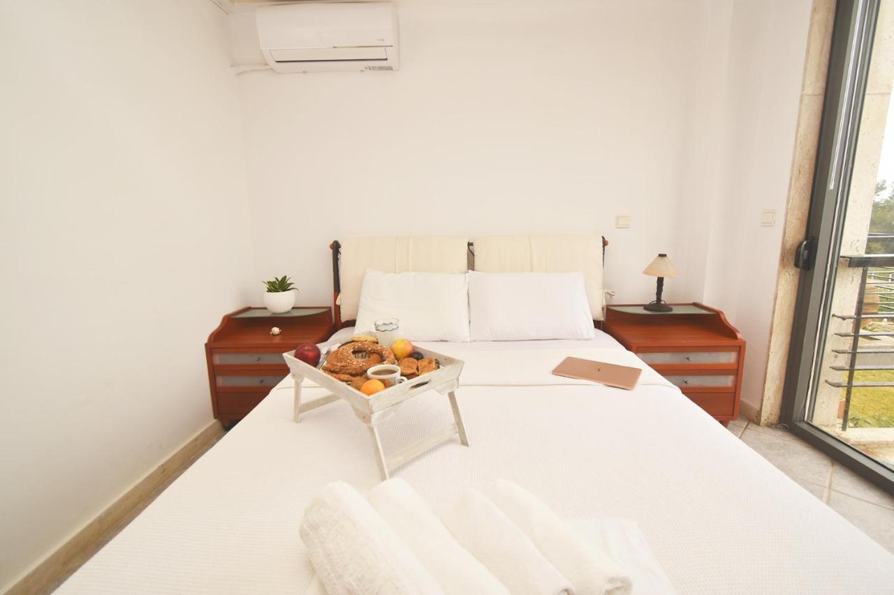 Olia Sea View Shared Pool Villa, Néa Fókaia エクステリア 写真