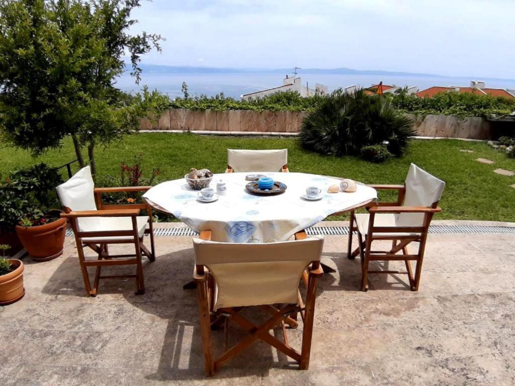Olia Sea View Shared Pool Villa, Néa Fókaia エクステリア 写真
