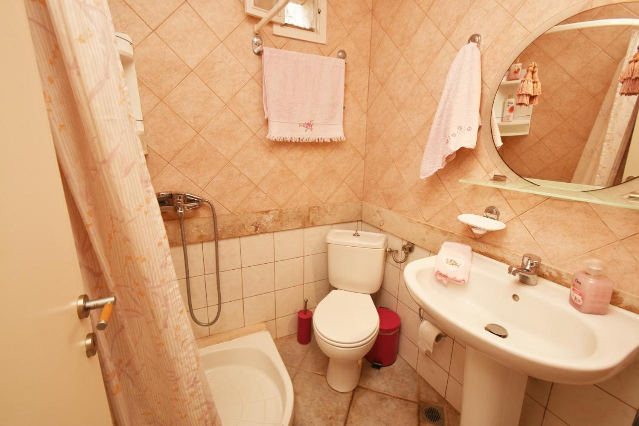 Olia Sea View Shared Pool Villa, Néa Fókaia エクステリア 写真